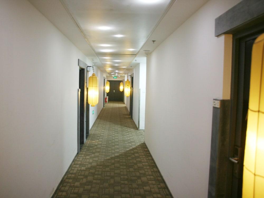 China Community Culture & Art Hotel Qingdao Exterior photo