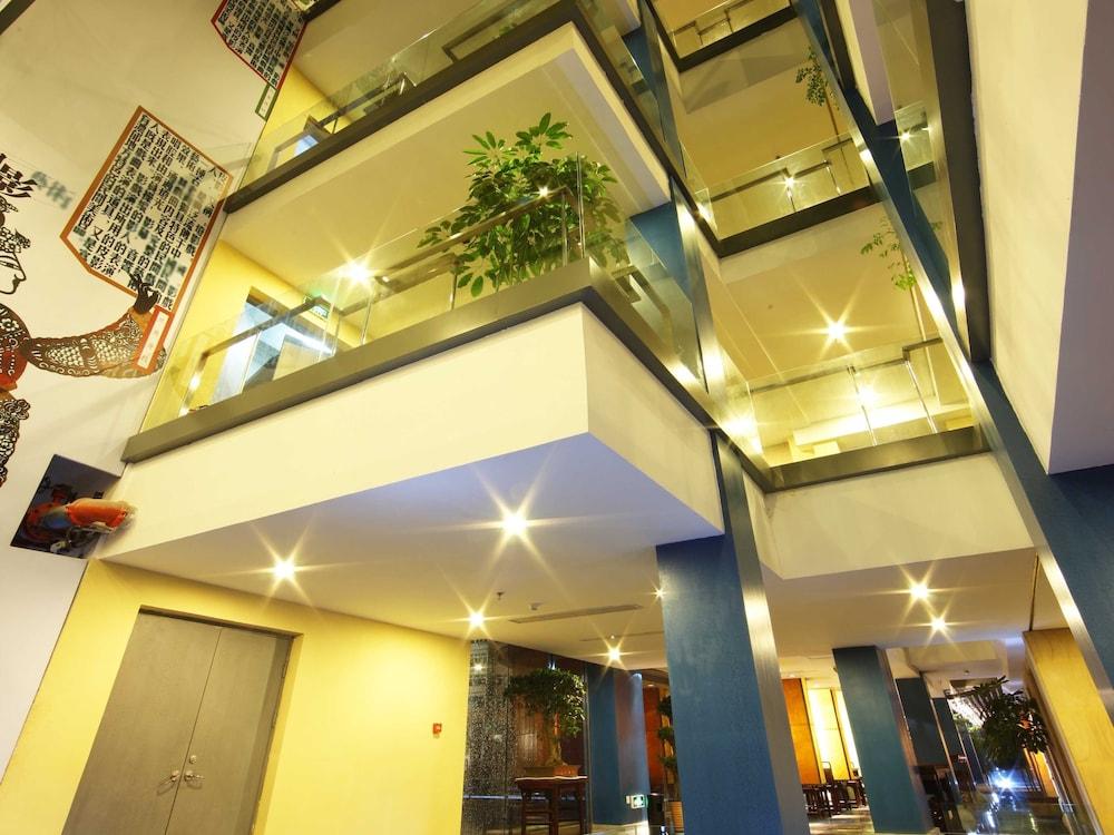 China Community Culture & Art Hotel Qingdao Exterior photo