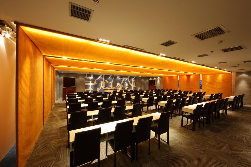 China Community Culture & Art Hotel Qingdao Exterior photo